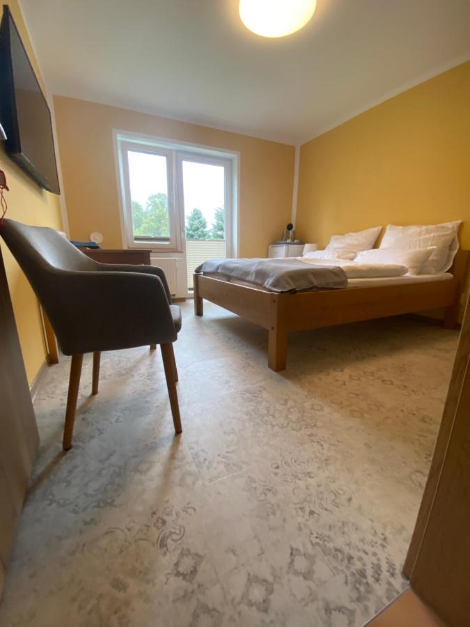 Vorsicht Hotel Deyelsdorf Екстериор снимка